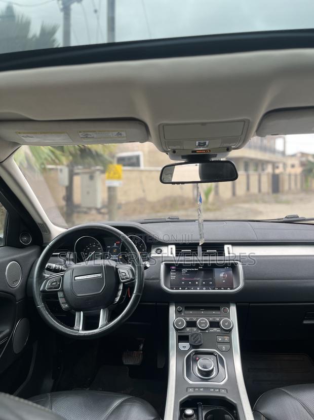 Land Rover Range Rover Evoque HSE 4x4 5-Door 2017 Silver