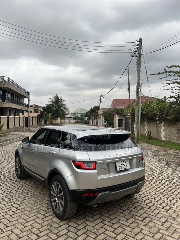 Land Rover Range Rover Evoque HSE 4x4 5-Door 2017 Silver