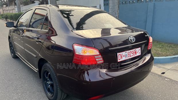 Toyota Belta 2011 Brown