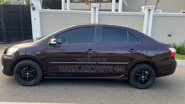 Toyota Belta 2011 Brown