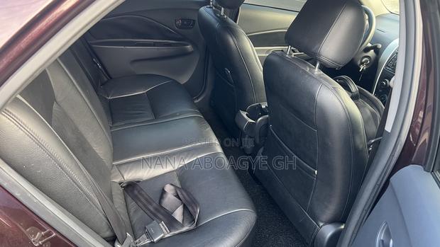 Toyota Belta 2011 Brown