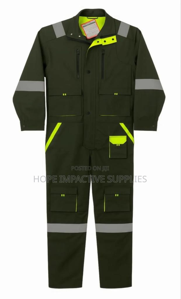 Quality European Safety Coverall - Green. · Photo 2