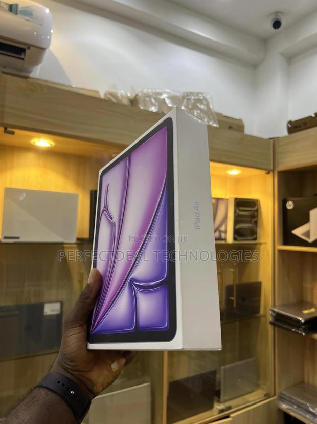 New Apple iPad Air 13 (2025) 128 GB Silver photo 2
