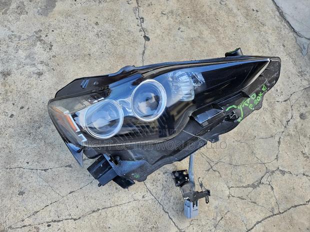 Lexus Is2500 Headlight Right Side