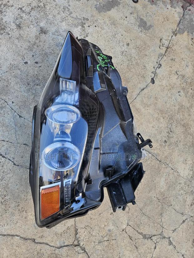 Lexus Is2500 Headlight Right Side