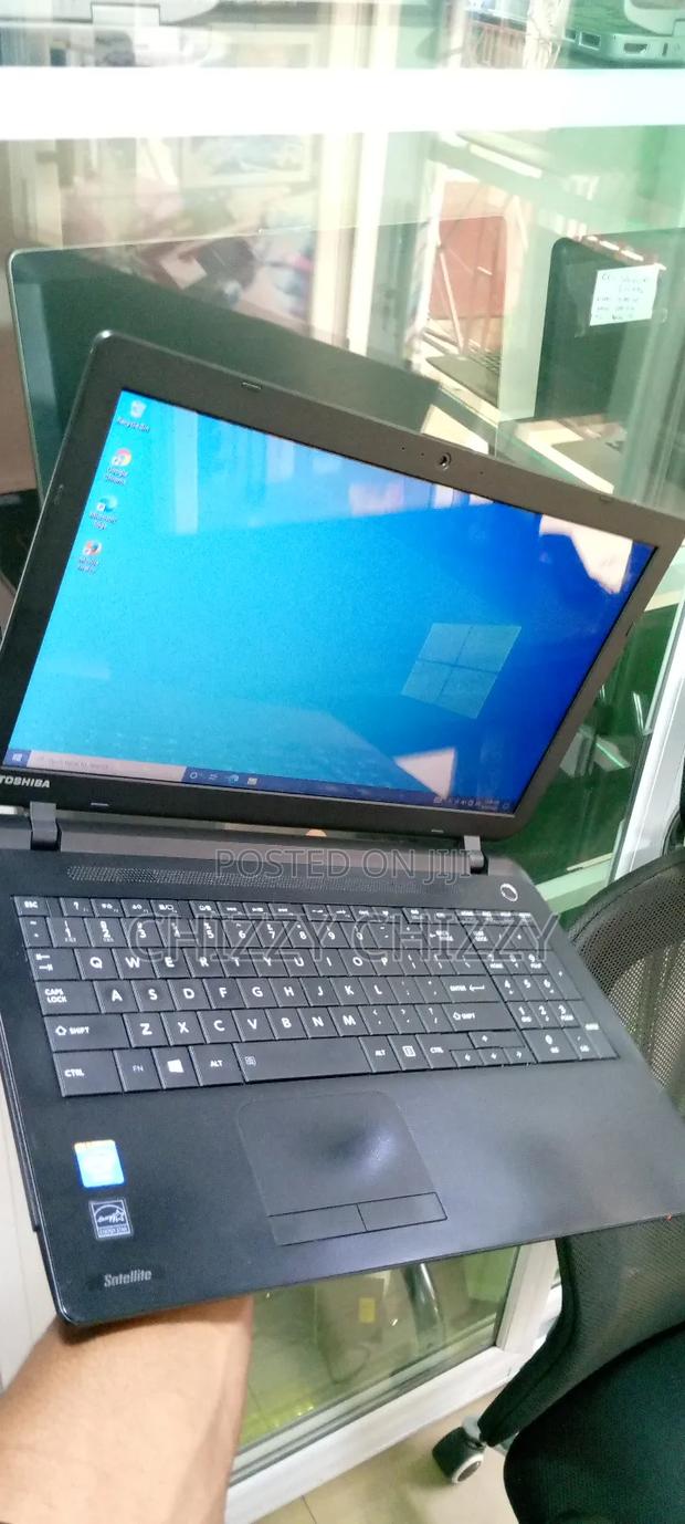 Laptop Toshiba Satellite C55 4GB Intel HDD 500GB · Photo 2
