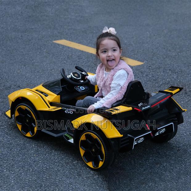 Lamborghini V12 Vision Electric Toy Car photo 9