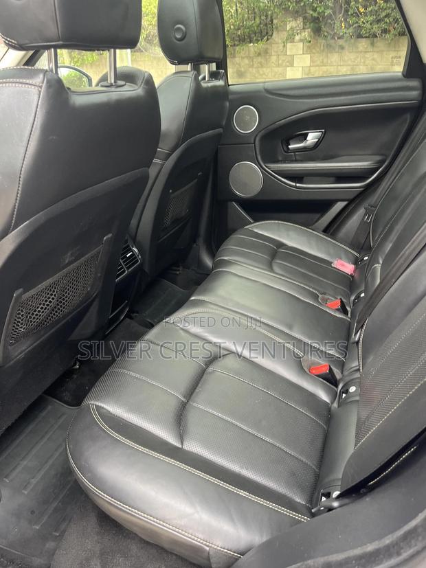 Land Rover Range Rover Evoque HSE 4x4 5-Door 2017 Silver