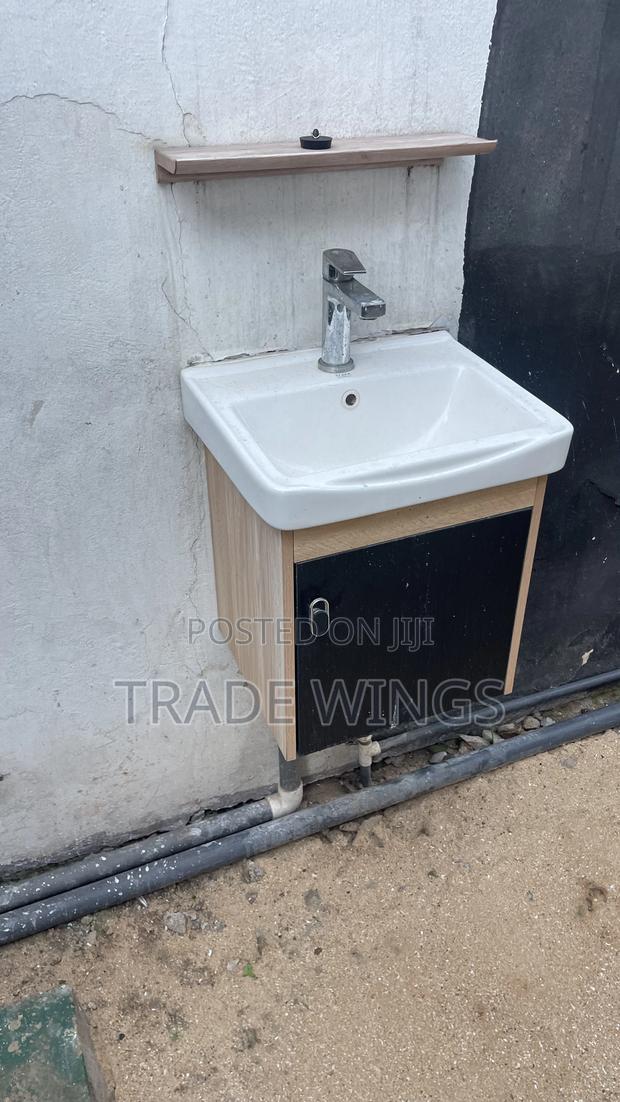 1 Used Wash Hand Basin for Sale photo 2