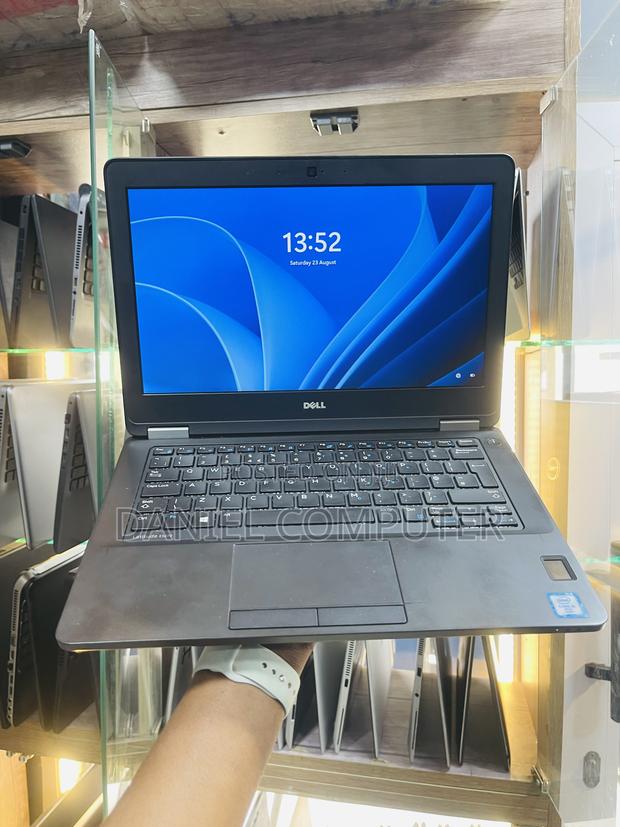 Laptop Dell Latitude E5270 8GB Intel Core I5 SSD 128GB