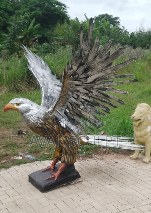 Eagle Statue · Photo 3