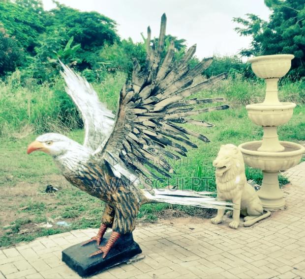 Eagle Statue · Photo 4