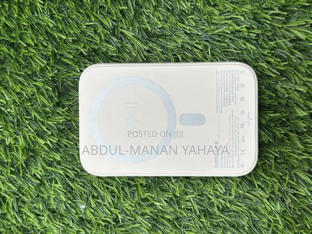 Magnetic Power Bank photo 3