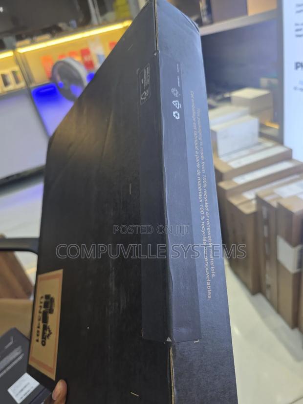 New Laptop Dell Inspiron 14 32GB Intel Core Ultra 9 SSD 1T · Photo 4
