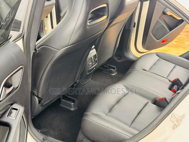 Mercedes-Benz CLA-Class CLA 250 4MATIC Sedan 2018 White