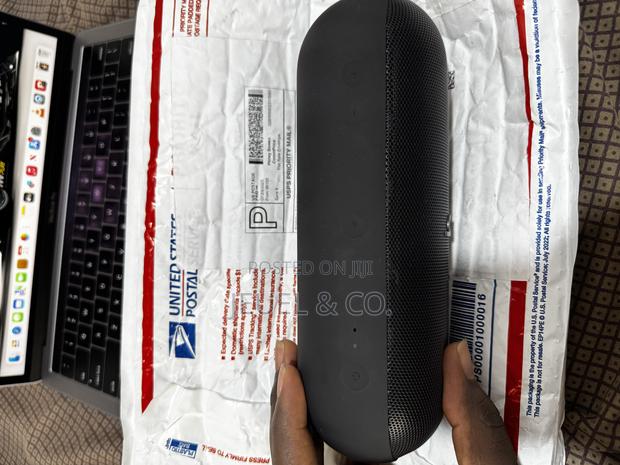 Latest Original Beats Pill (Model A3211) photo 3