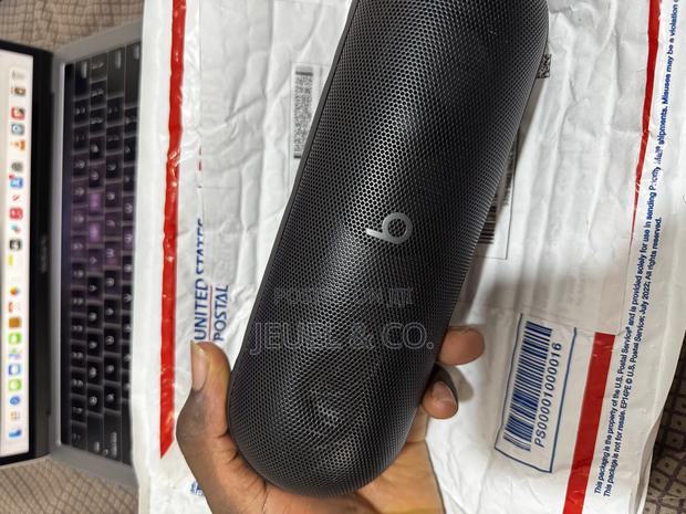 Latest Original Beats Pill (Model A3211) photo 4