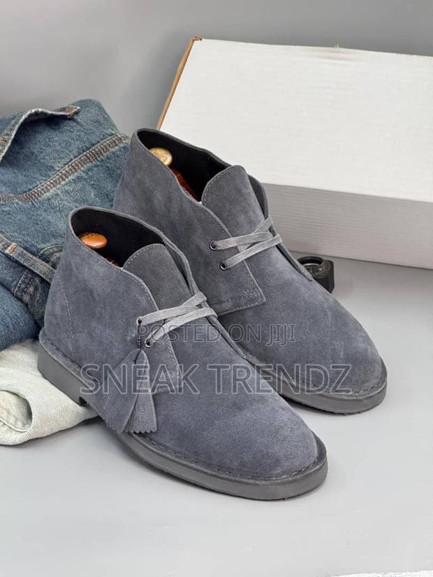 Clarks Desert Shoe Gray · Photo 4