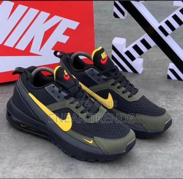 Nike Air Max Black Yellow · Photo 4
