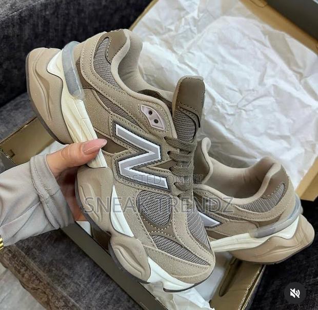 New Balance 9060 Lite Brown N Cream · Photo 3
