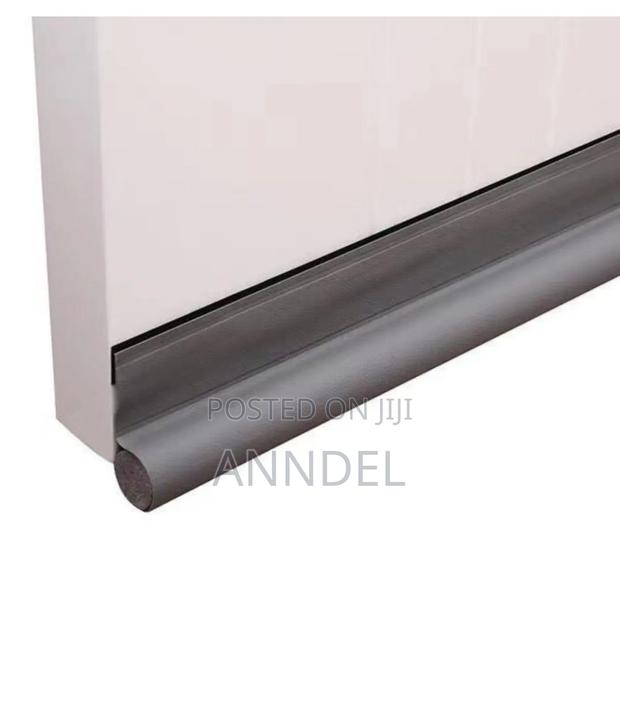 Door Seal or Trapped photo 3