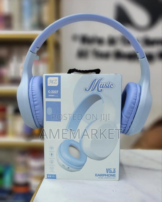 Wireless Bluetooth Headphones. Heavy Bass Headset With Microphone · Photo 4