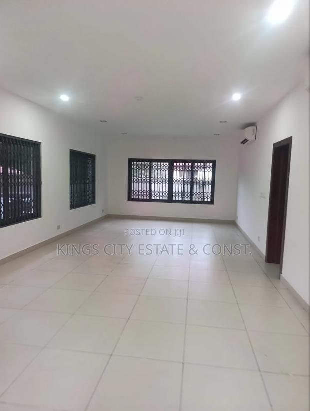 4bdrm House in Kings City Estate, Airport Residential Area for rent photo 4
