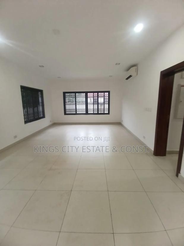 4bdrm House in Kings City Estate, Airport Residential Area for rent photo 11