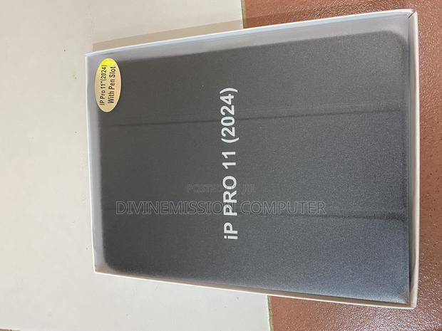 iPad Pro 11 (2024) Case/Cover With Pen Space photo 4