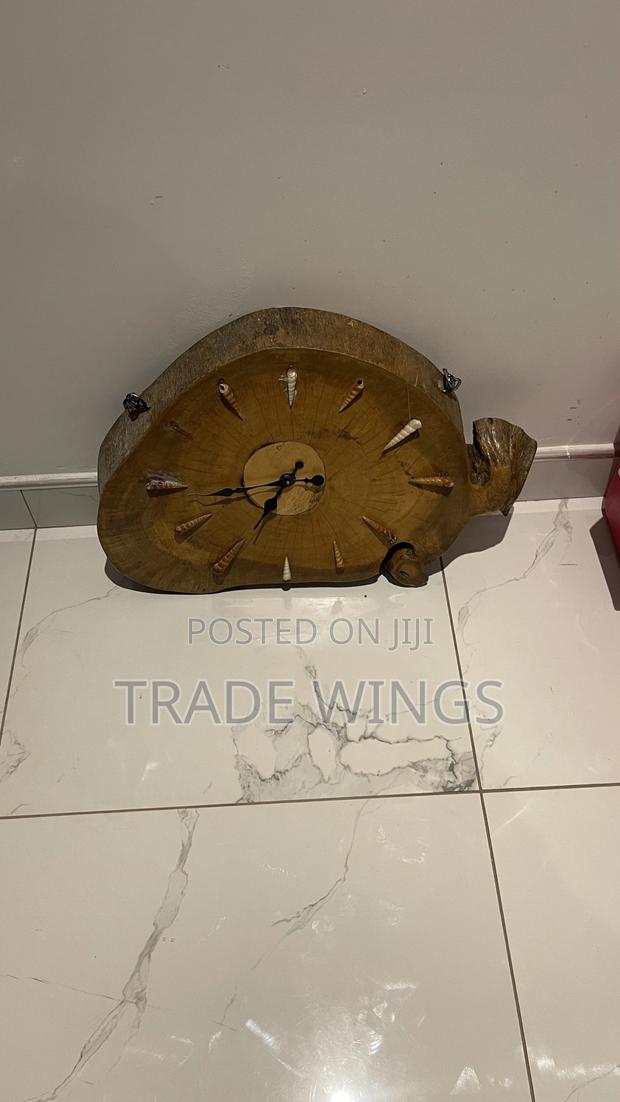 Classic Wooden Decorative Clock photo 4