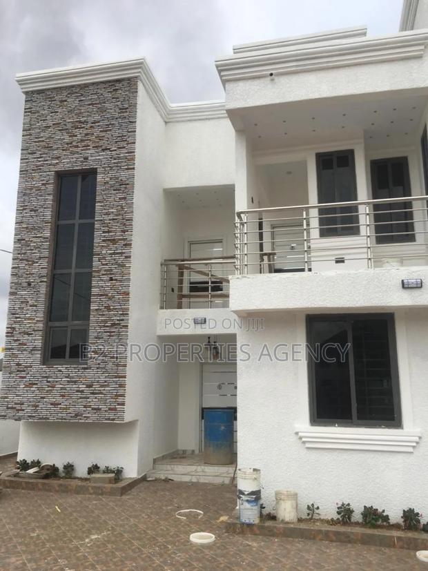 Furnished 5bdrm Mansion in B2 Properties Agency, Kumasi Metropolitan · Photo 2
