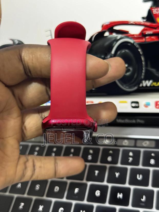 Apple Watch Series 7 41mm Red photo 3