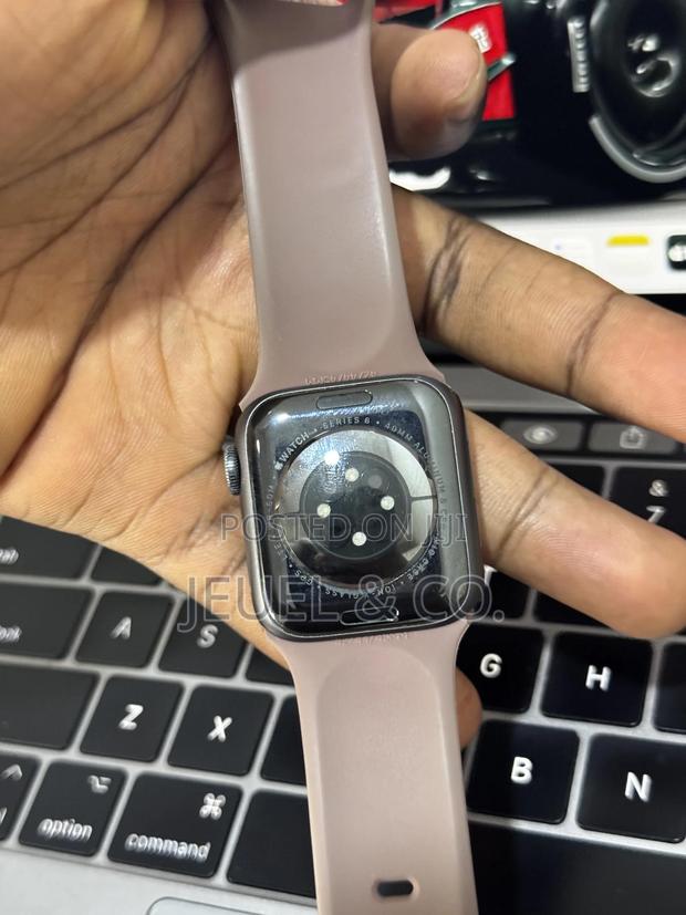 Apple Watch Series 6 40mm photo 6