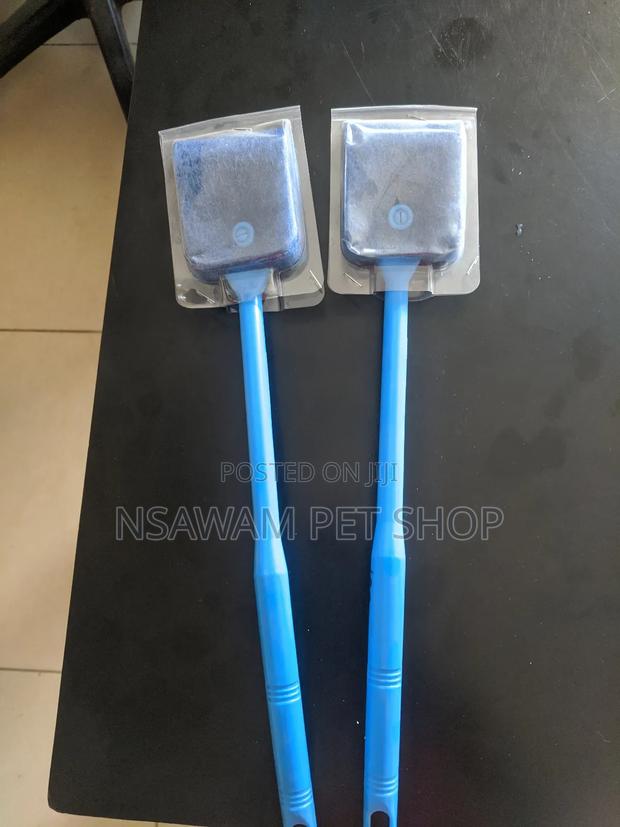 Fish Tank Glass Cleaner · Photo 3