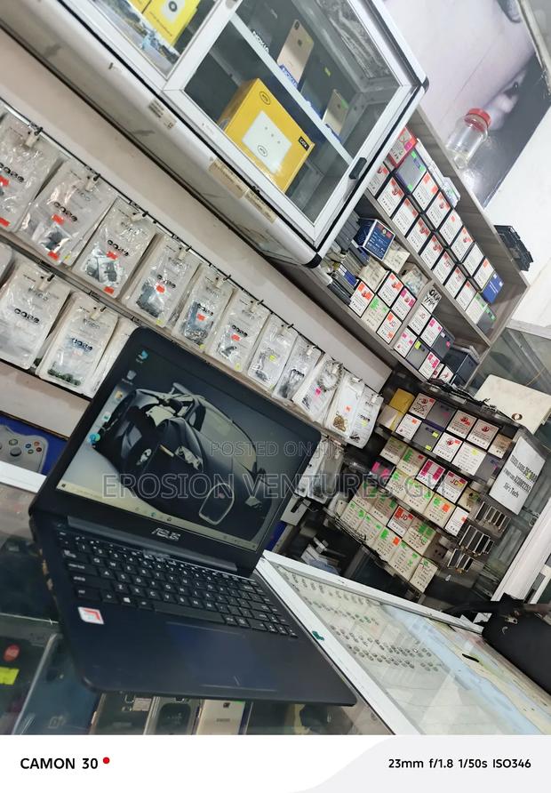 Laptop Asus 8GB AMD A8 SSD 128GB photo 9