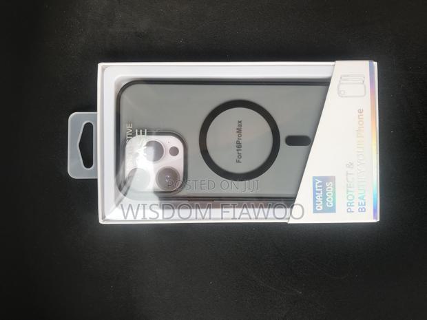 iPhone 16pro Max Magsafe Cover · Photo 4