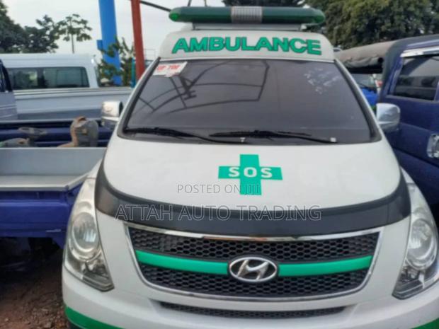 Hyundai Starex 2015 White