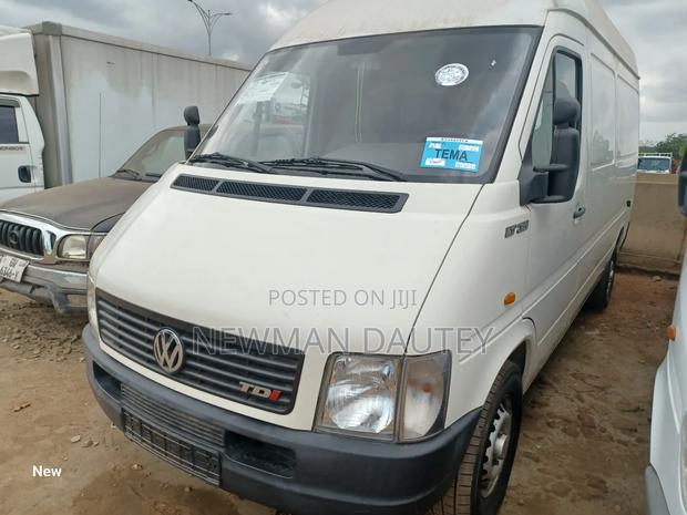 Volkswagen LT 2000 Beige