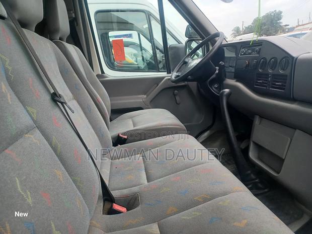 Volkswagen LT 2000 Beige