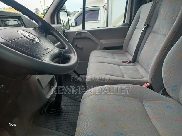 Volkswagen LT 2000 Beige