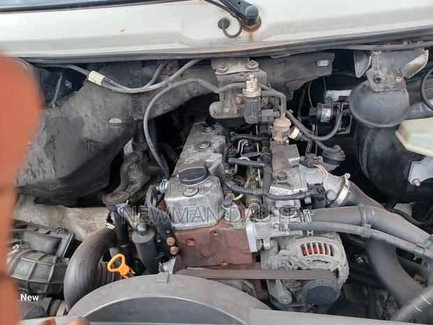 Volkswagen LT 2000 Beige