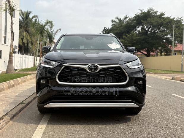 Toyota Highlander Limited AWD 2024 Black · Photo 2