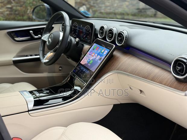 Mercedes-Benz C300 2022 Blue
