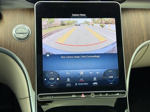 Mercedes-Benz C300 2022 Blue