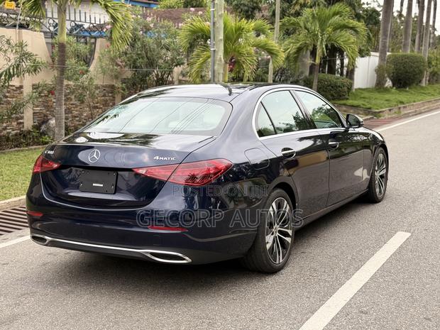 Mercedes-Benz C300 2022 Blue