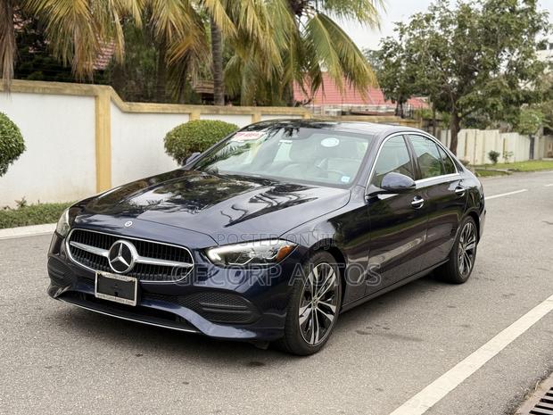 Mercedes-Benz C300 2022 Blue