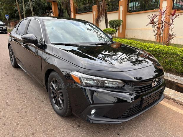 Honda Civic Touring CVT 2023 Black photo 5