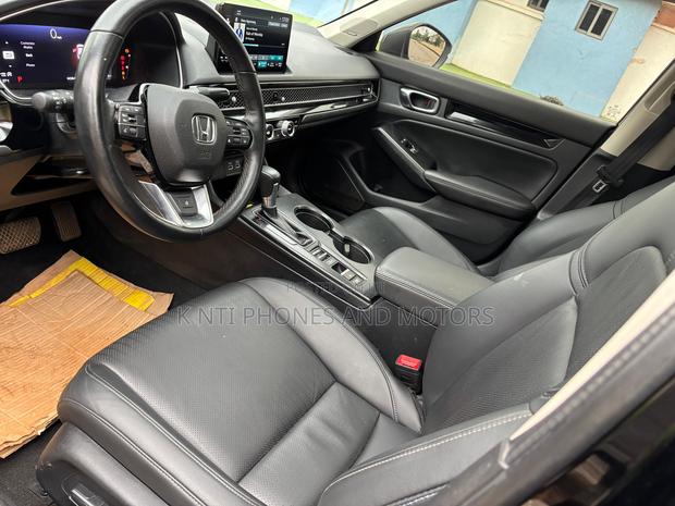 Honda Civic Touring CVT 2023 Black photo 2