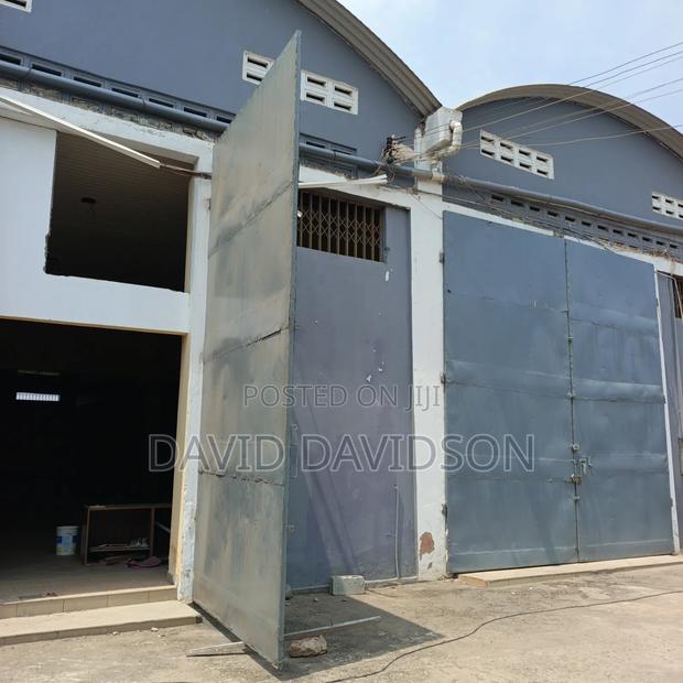 Warehouse At Spintex · Photo 3
