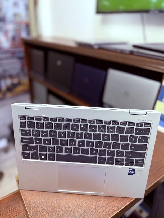 Laptop HP EliteBook 830 G9 16GB Intel Core i7 SSD 512GB photo 3